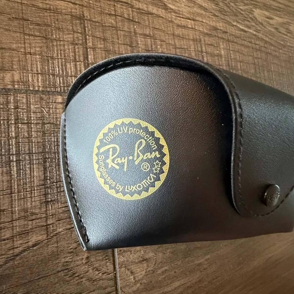 Vintage Ray-Ban Luxottica Black Hard Shell Sunglasses Case Snap Closure